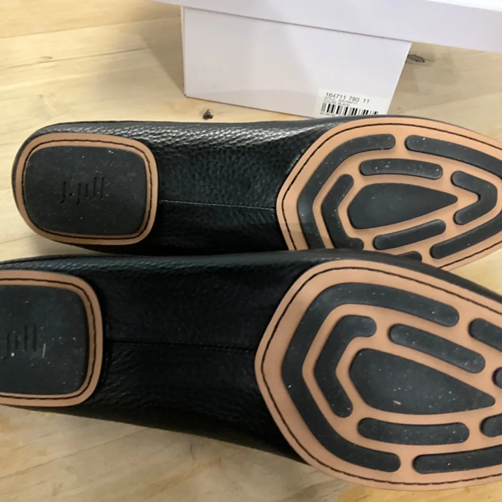 J.JILL  LEATHER MULES WITH TASSELS NEW WITH BOX - Picture 3 of 6